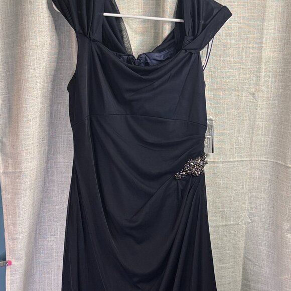 Alex Evenings- Short Sleeve Cold Shoulder Cowl Neck Side Brooch Gown - Picture 4 of 8